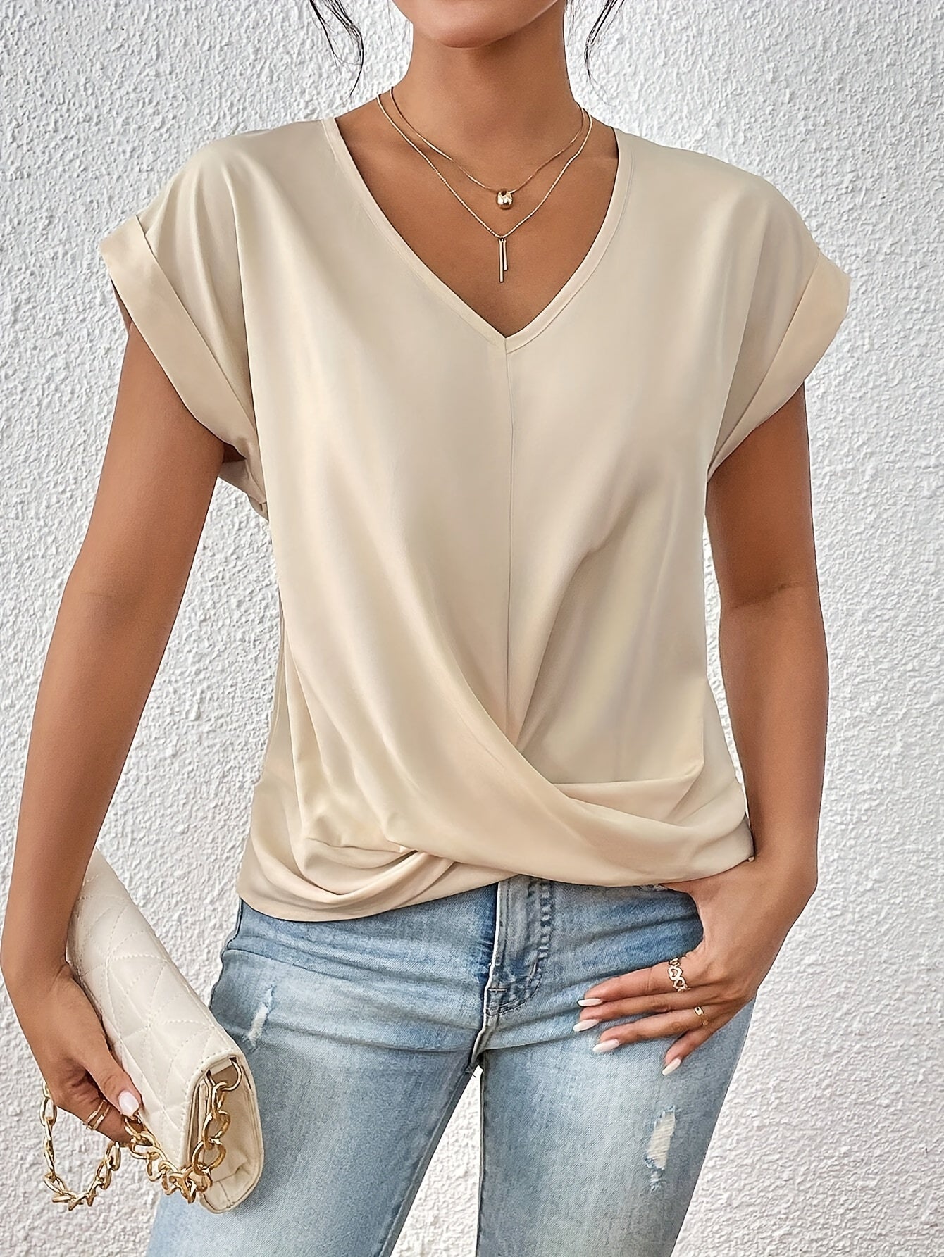 Camiseta Cómoda con Escote Elegante