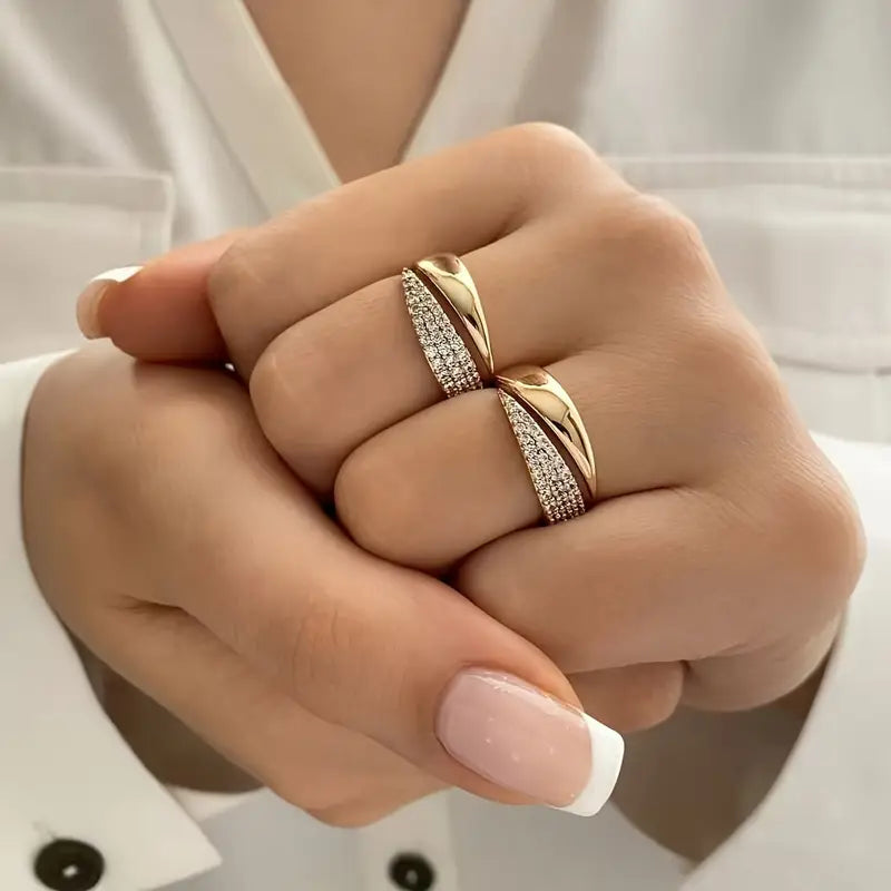 Elegante Anillo Dorado con Piedras Brillantes (Compra 1, llévate 1 gratis)