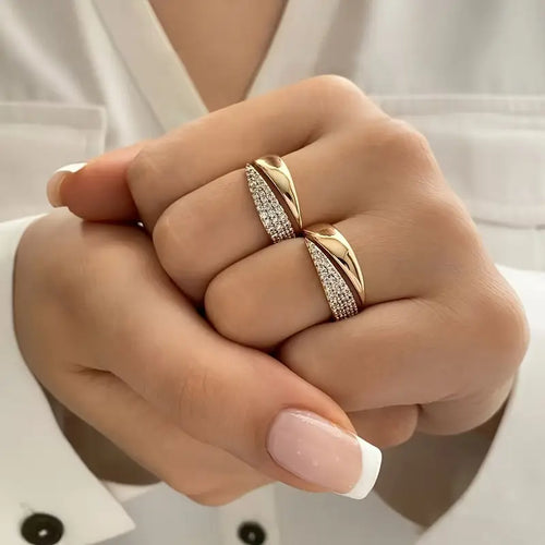 Elegante Anillo Dorado con Piedras Brillantes (Compra 1, llévate 1 gratis)