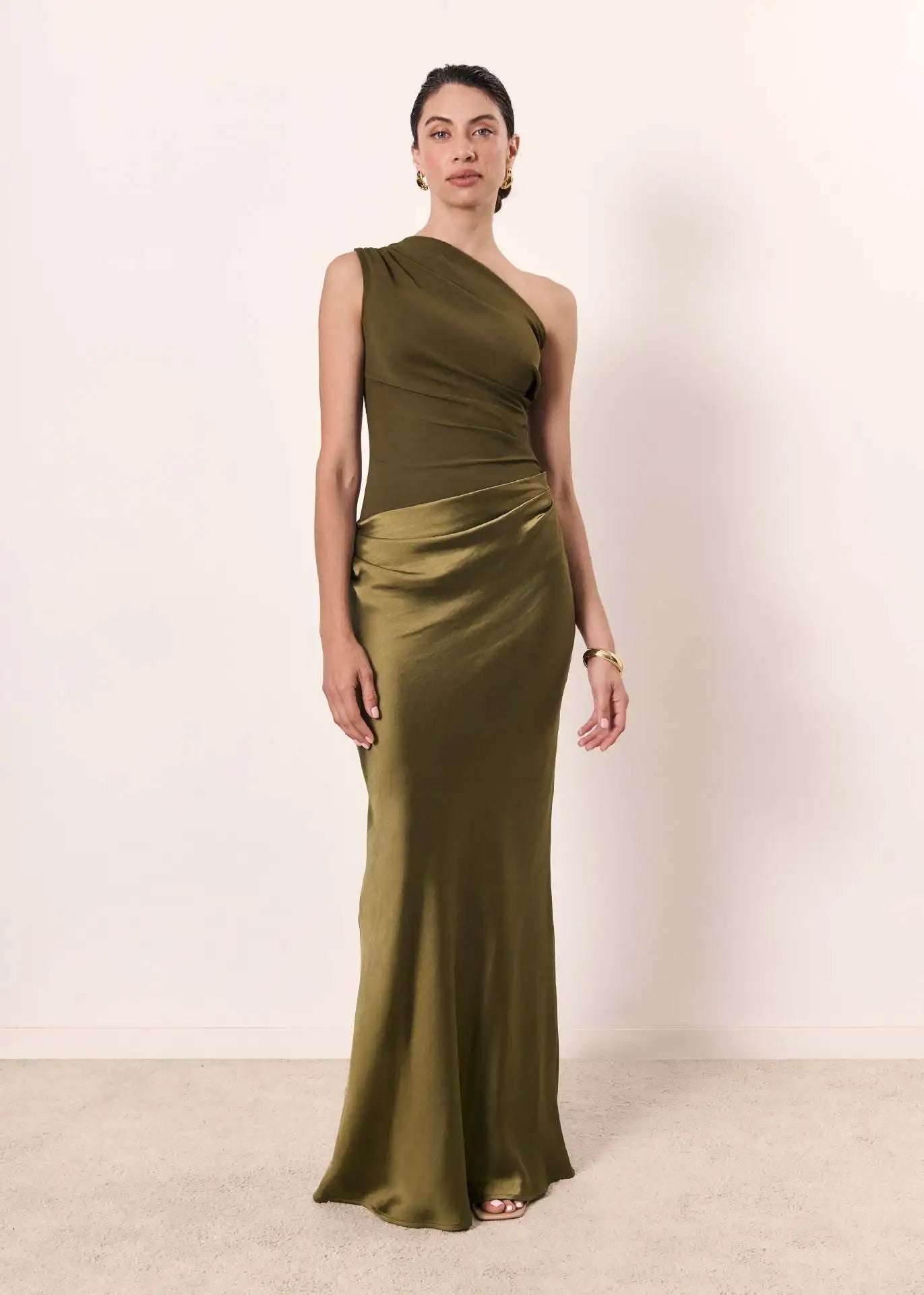 Vestido Maxi de Satén con Un Solo Hombro